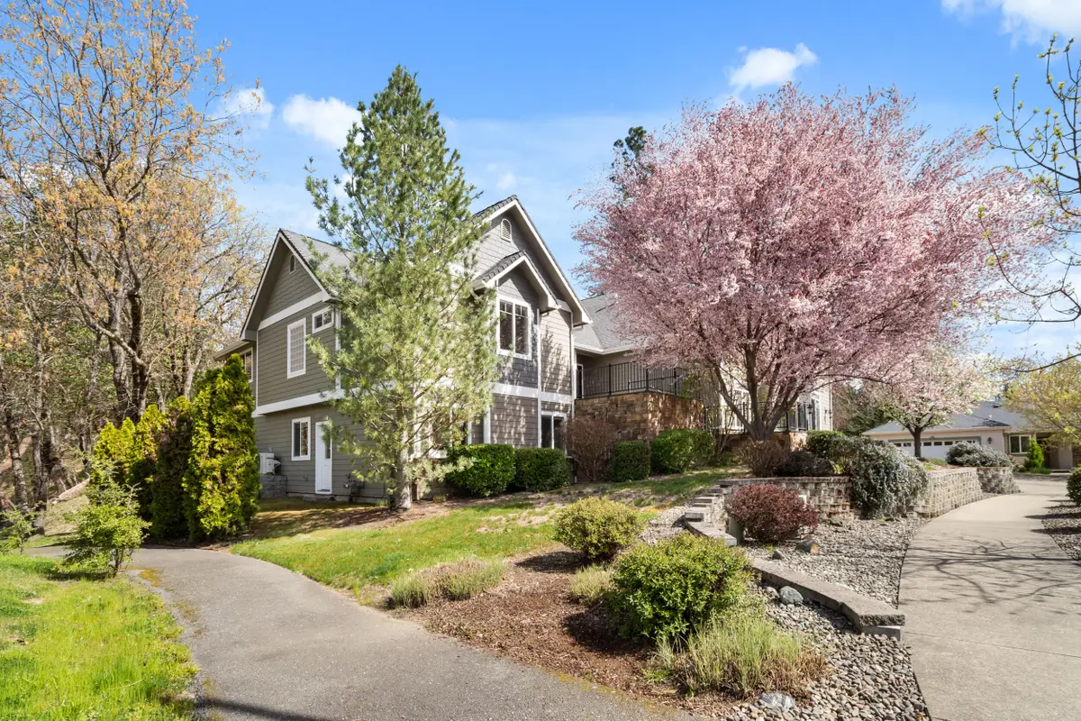 1868 NW F Street, Grants Pass, OR 97526 - #1
