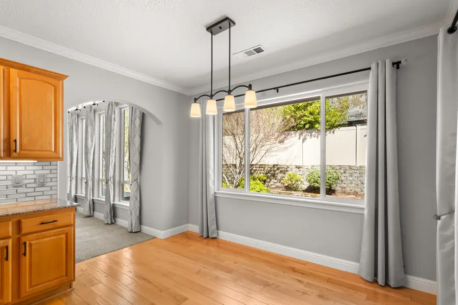 1868 NW F Street, Grants Pass, OR 97526 - #3