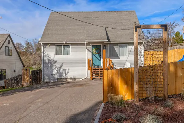2030 Sargent Avenue, Klamath Falls, OR 97601