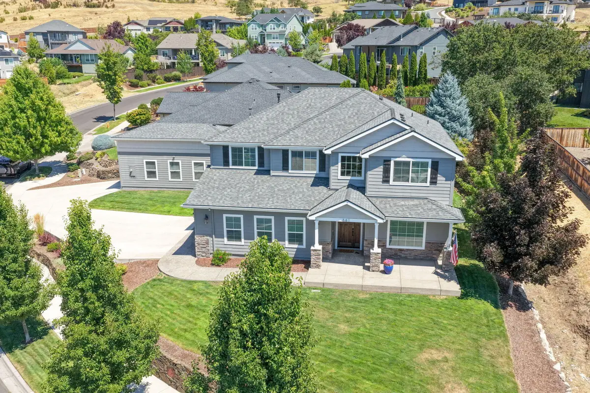 661 Forest Ridge Drive, Medford, OR 97504 - #1