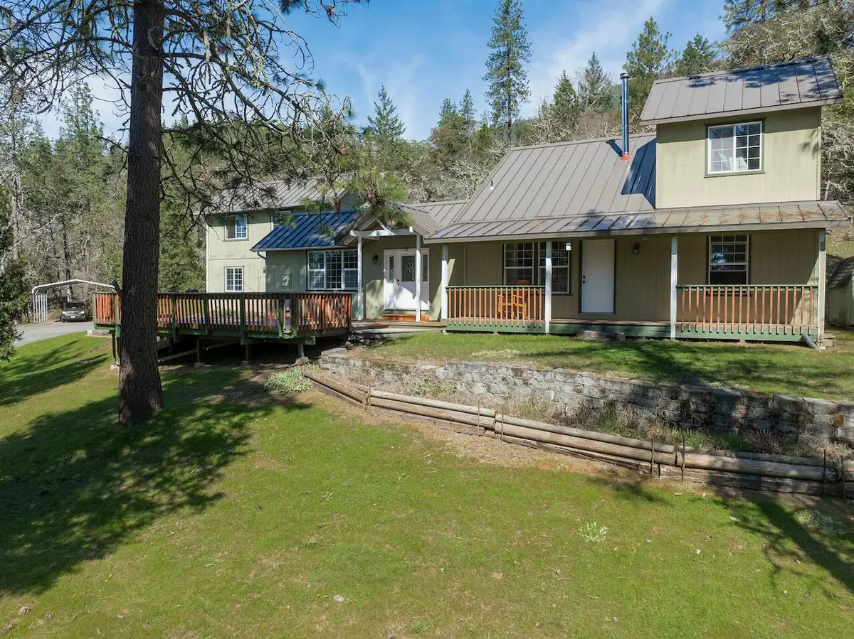 300 Colonial Drive, Grants Pass, OR 97526 - #1