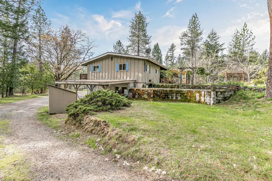 200 Hornet Lane, Grants Pass, OR 97527 - #2