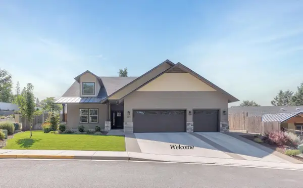 201 SE Sand Cyn Lane, Grants Pass, OR 97527