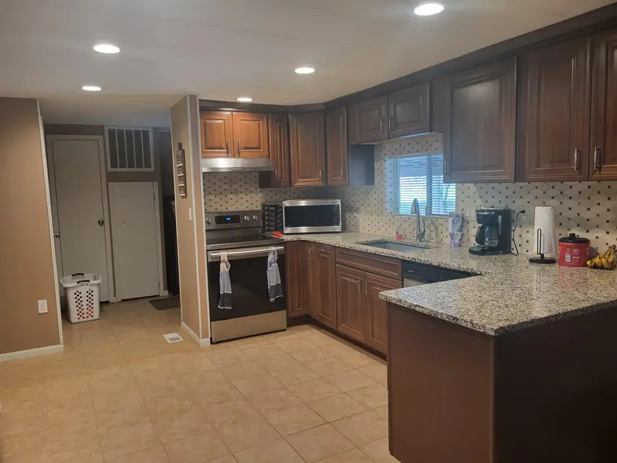 6226 E Evans Creek Road #UNIT 15, Rogue River, OR 97537 - #3
