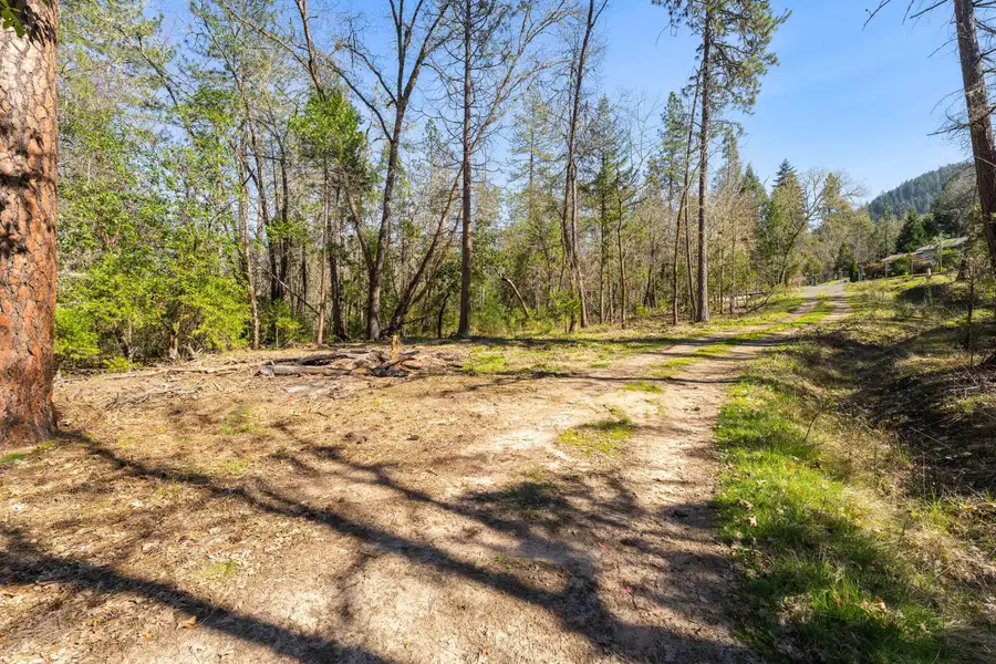 5812 Donaldson Road, Grants Pass, OR 97526 - #2