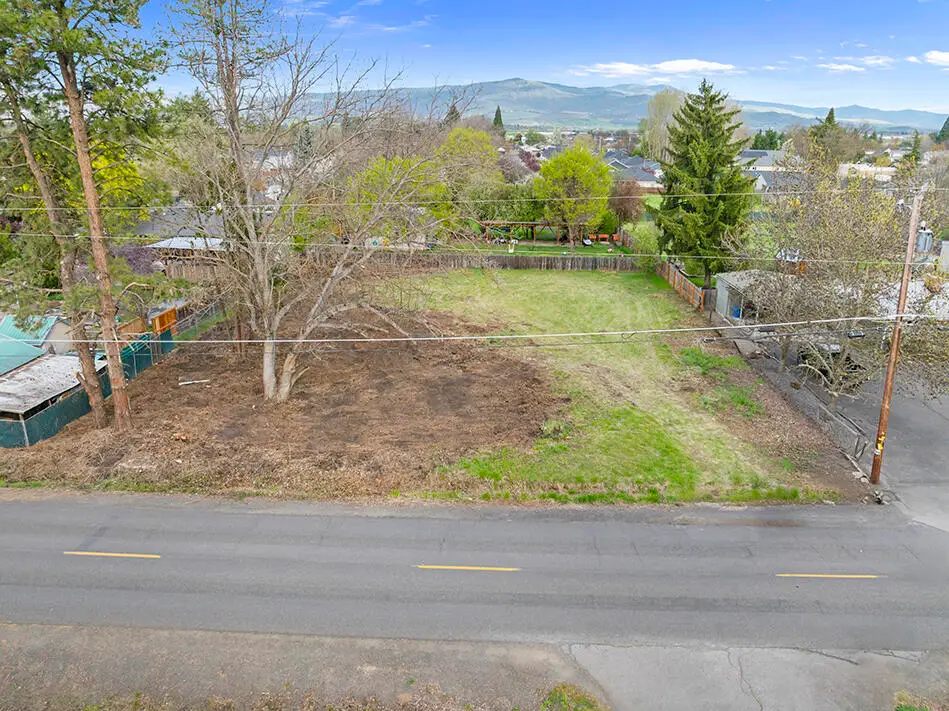 S Peach Street, Medford, OR 97501 - #1