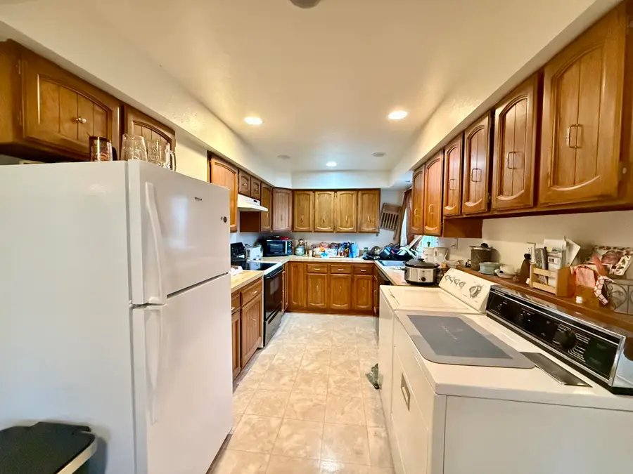 920 SW Pine Street, Grants Pass, OR 97526 - #2