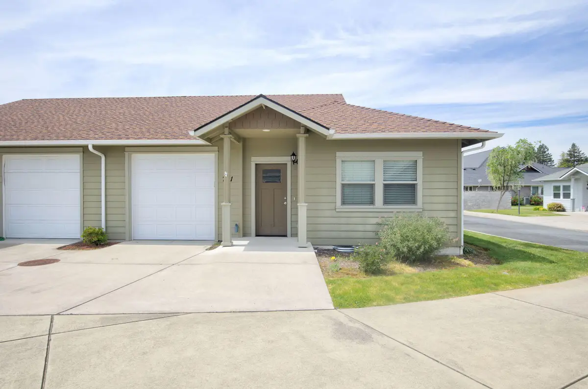 741 SW Kinsington Court, Grants Pass, OR 97526 - #1