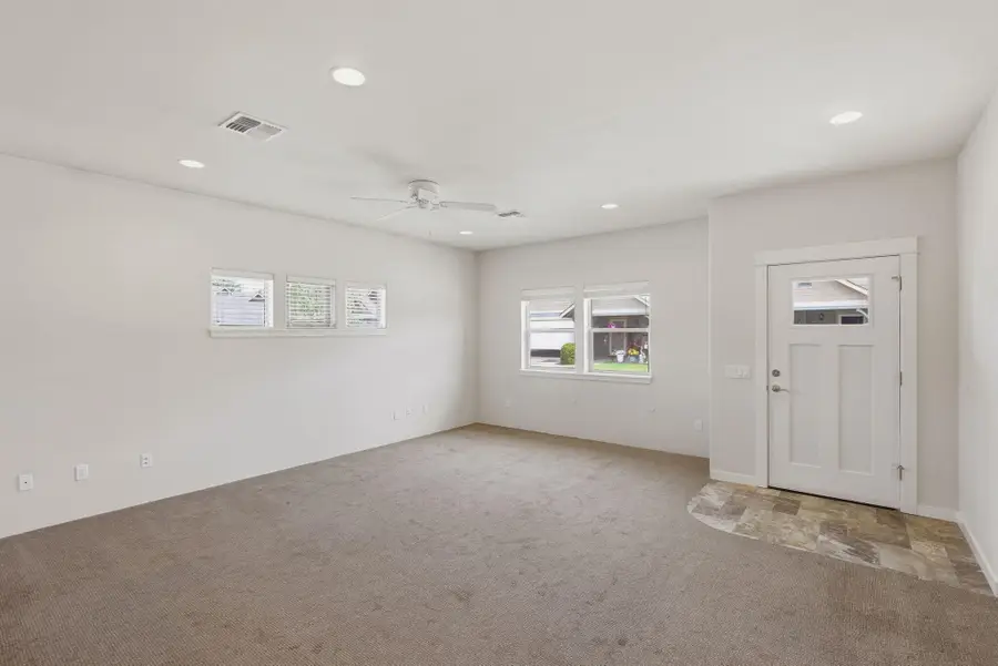 741 SW Kinsington Court, Grants Pass, OR 97526 - #3