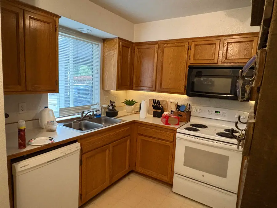 310 NE Terry Lane #2C, Grants Pass, OR 97526 - #2