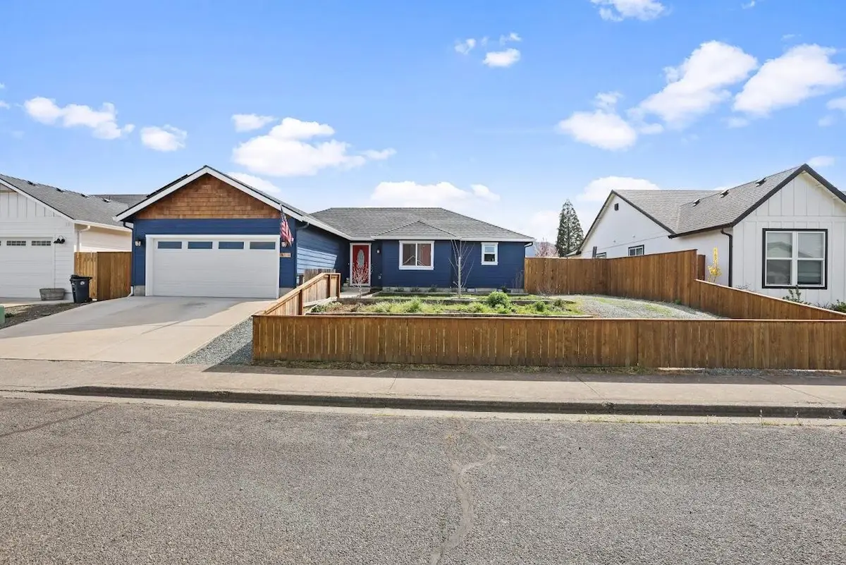 513 Barnum Drive, Phoenix, OR 97535 - #1