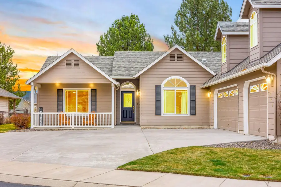 3790 SW Gene Sarazan Drive, Redmond, OR 97756 - #2