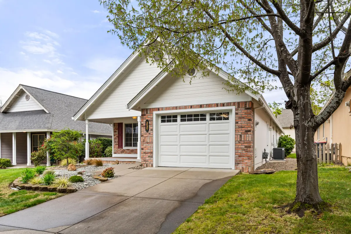 3535 S Village Drive, Medford, OR 97504 - #1