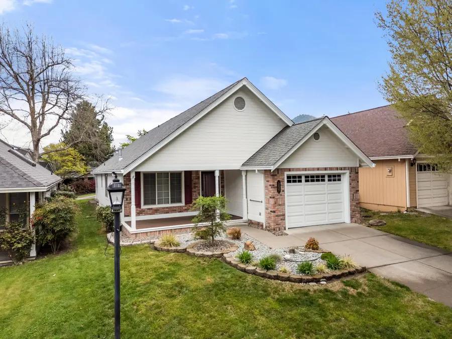 3535 S Village Drive, Medford, OR 97504 - #2