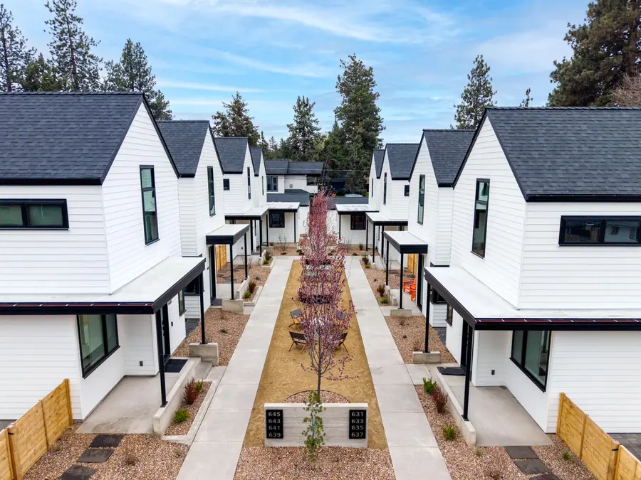 633 NE Marshall Avenue, Bend, OR 97701 - #3