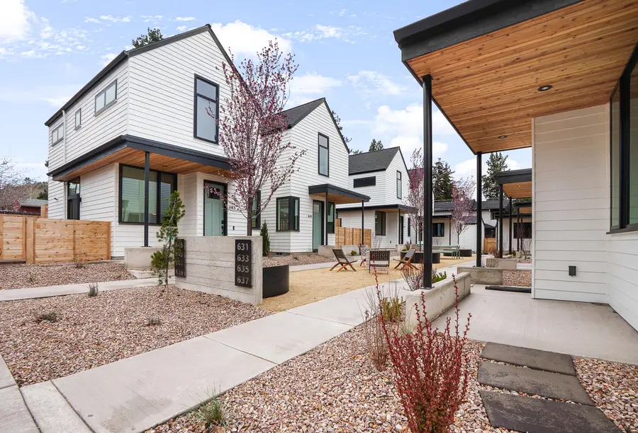 637 NE Marshall Avenue, Bend, OR 97701 - #2