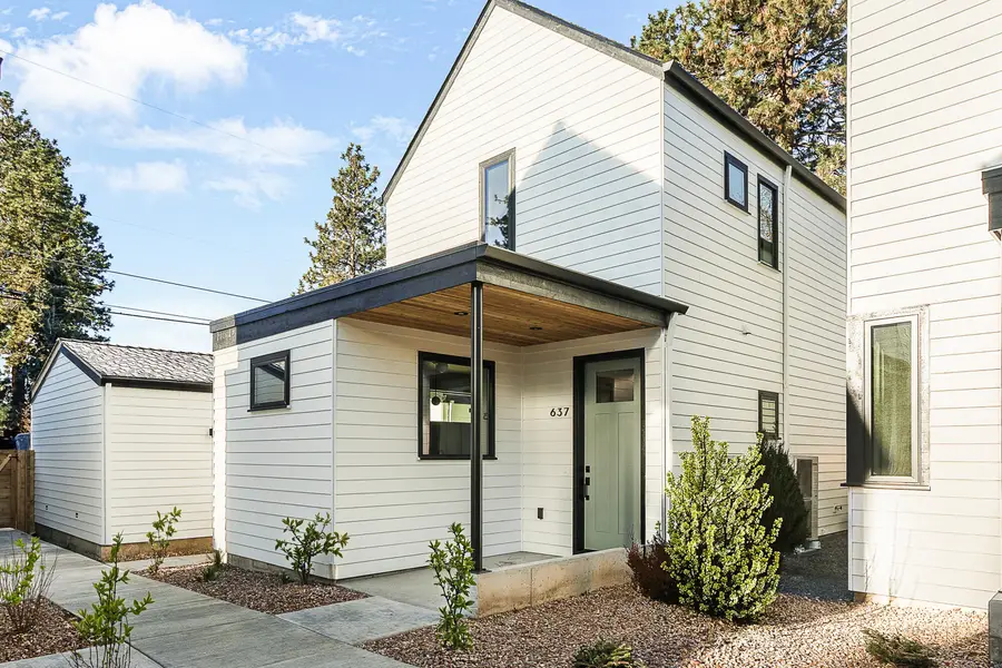637 NE Marshall Avenue, Bend, OR 97701 - #3