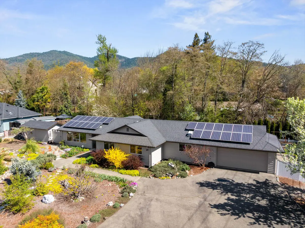 620 NW Morgan Lane, Grants Pass, OR 97526 - #1