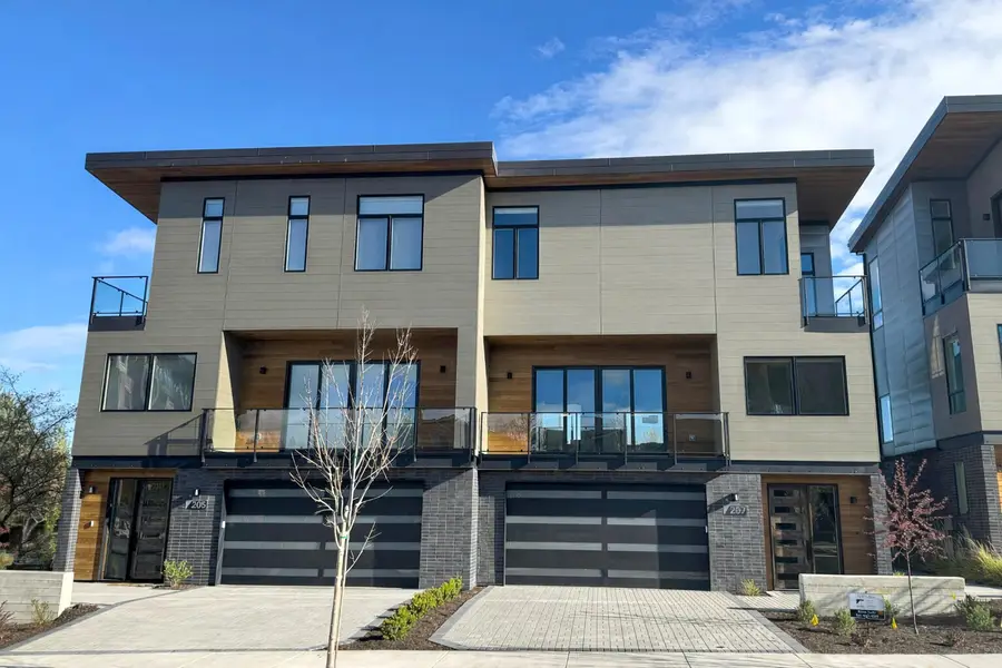 207 SW Log Court, Bend, OR 97702 - #2