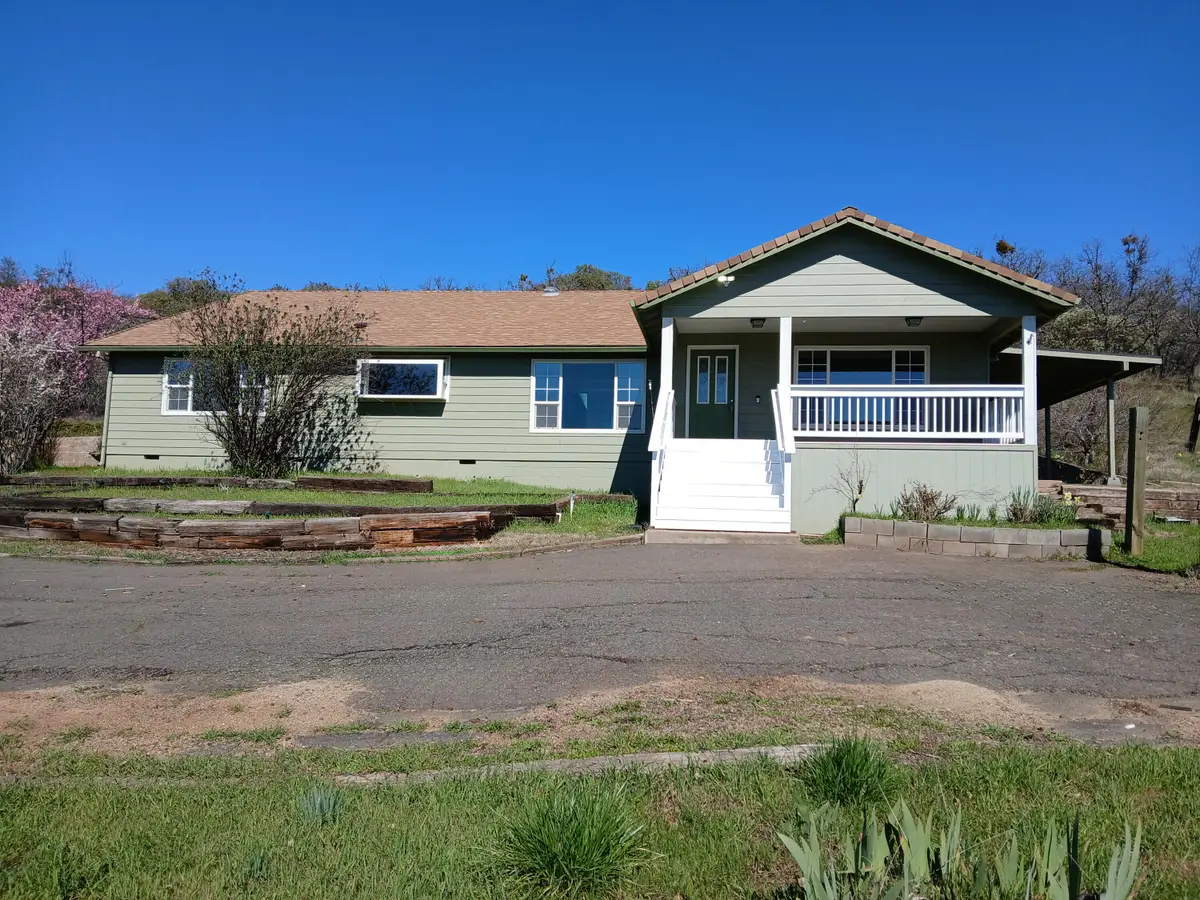 1360 W Linn Road, Eagle Point, OR 97524 - #1