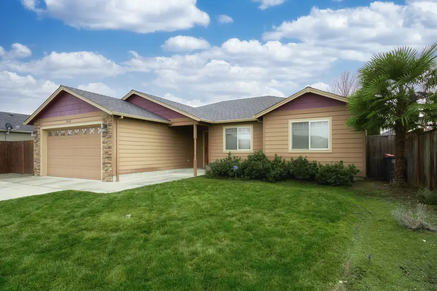 3240 Dearborn Lane, Medford, OR 97504 - #2