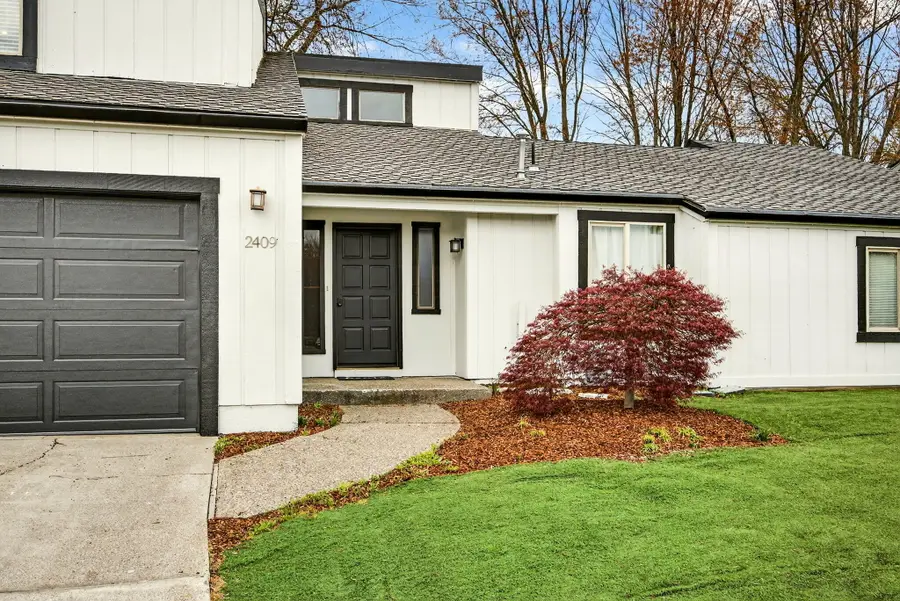 2409 Greenbrook Drive, Medford, OR 97504 - #2