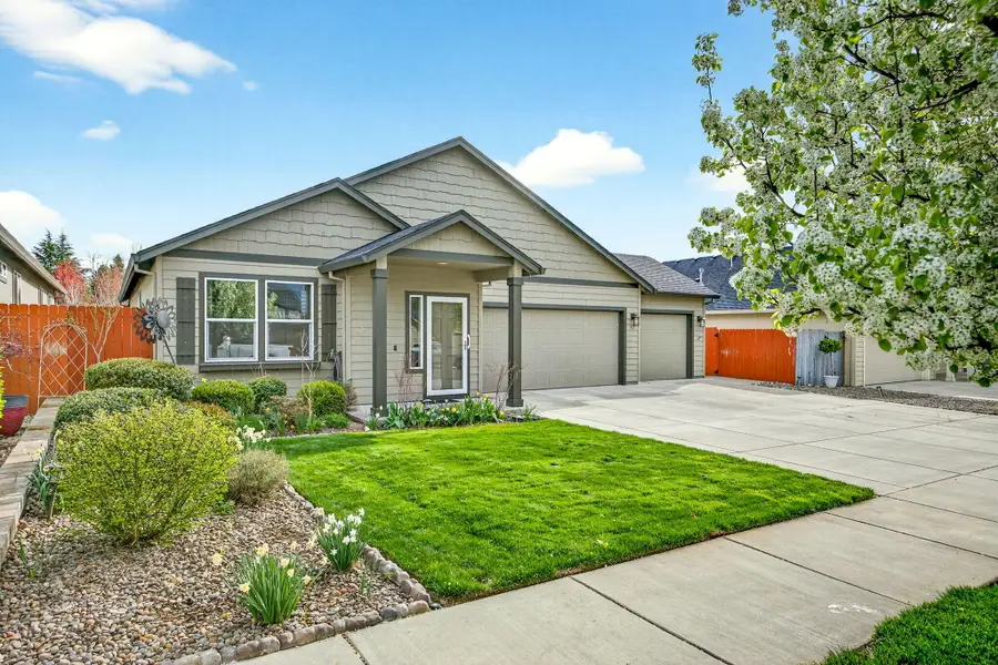 3424 Ford Drive, Medford, OR 97504 - #3