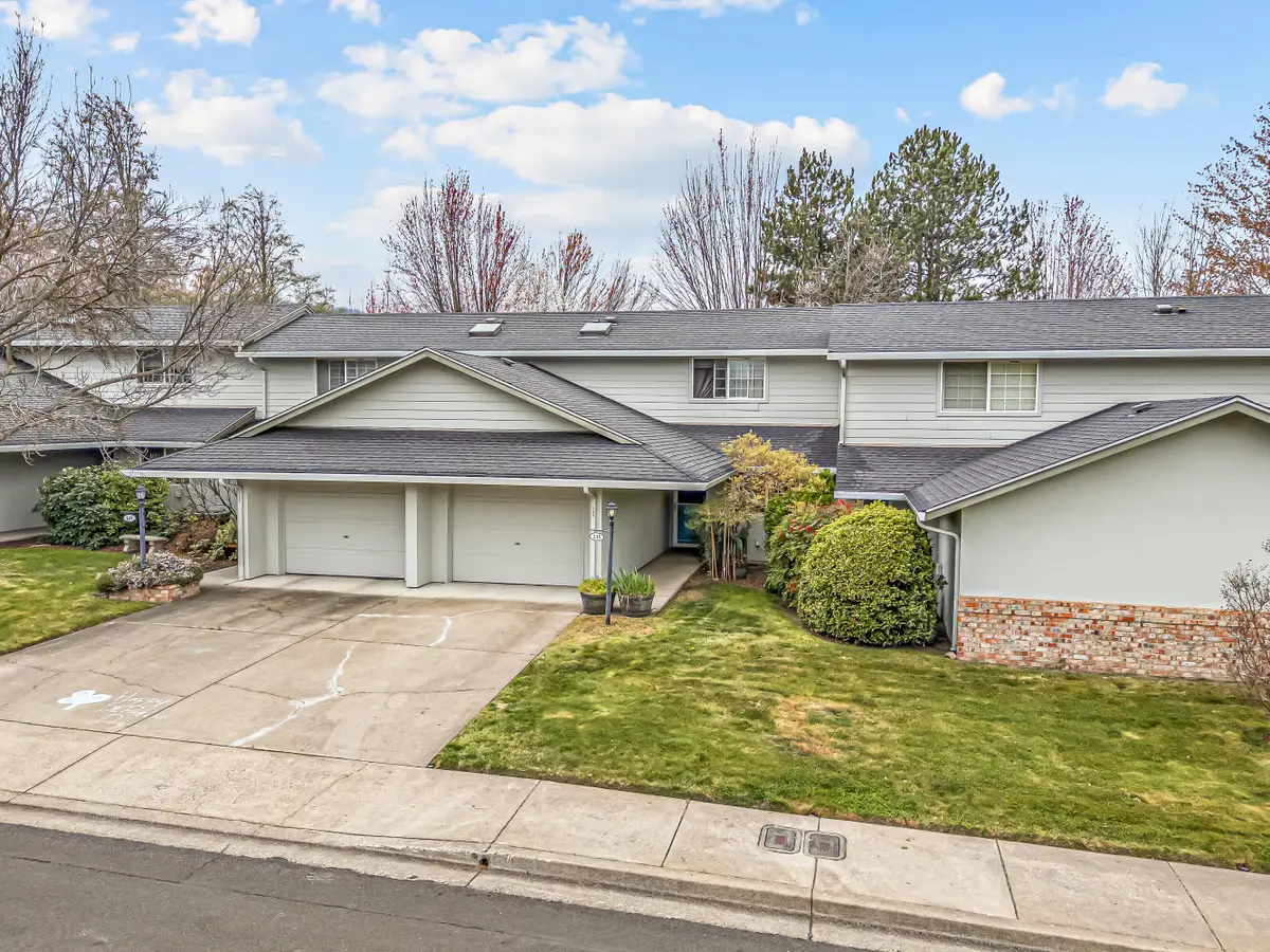 235 Meadow Drive, Ashland, OR 97520 - #1