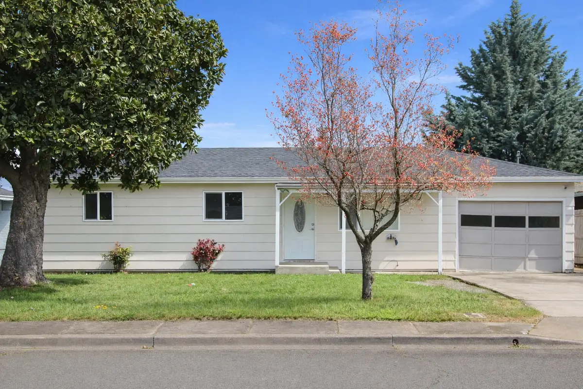 2816 Duell Avenue, Medford, OR 97501 - #1