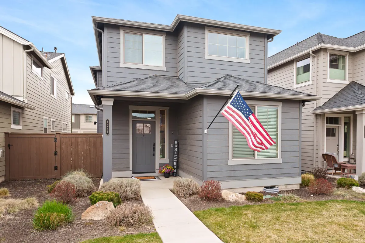 4541 SW 36th Street, Redmond, OR 97756 - #1