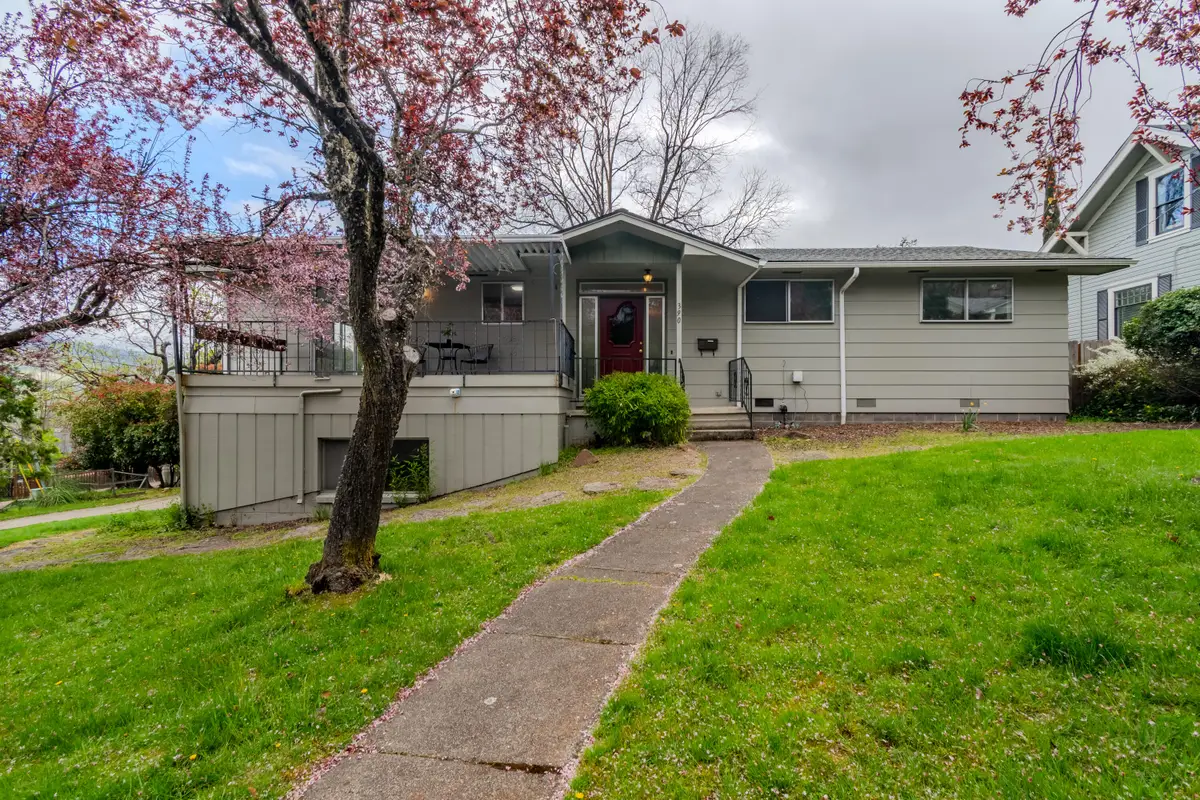 390 Morton Street, Ashland, OR 97520 - #1
