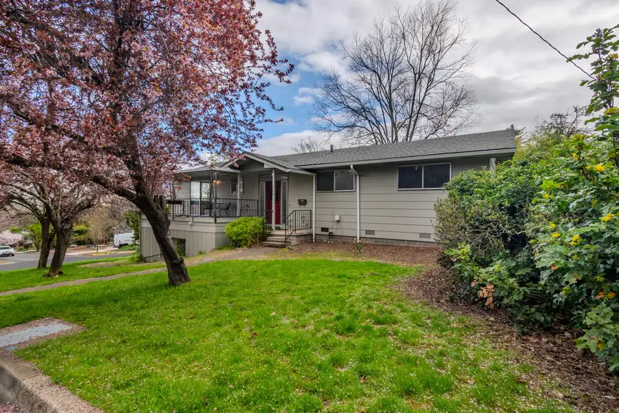 390 Morton Street, Ashland, OR 97520 - #2