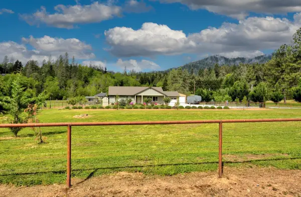 5786 Riverbanks Road, Grants Pass, OR 97527