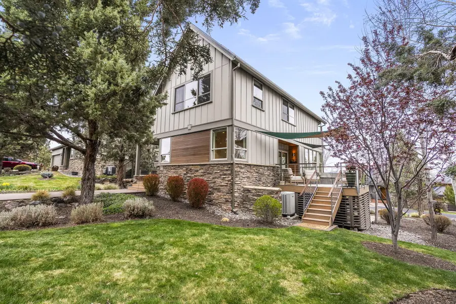 224 Volunteer Park Lane, Redmond, OR 97756 - #2