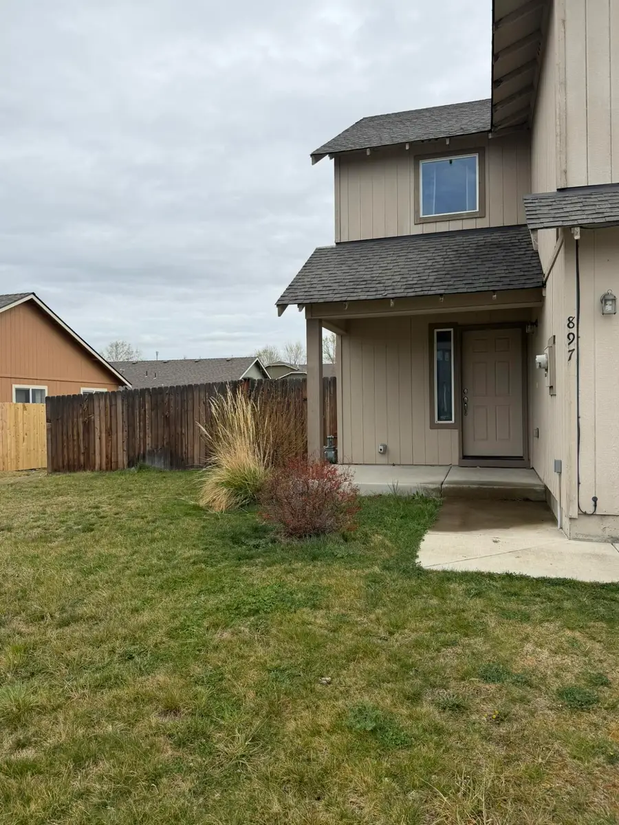 897 SE Kierra Place, Madras, OR 97741 - #2