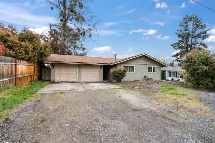 317 Highland Drive, Medford, OR 97504 - #3