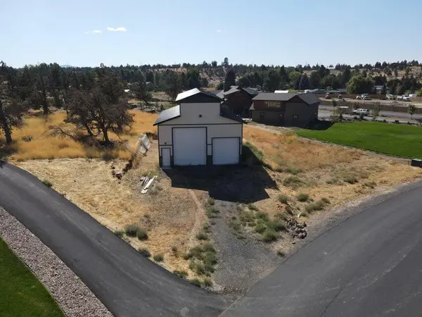 4177 NW 39th Drive, Redmond, OR 97756