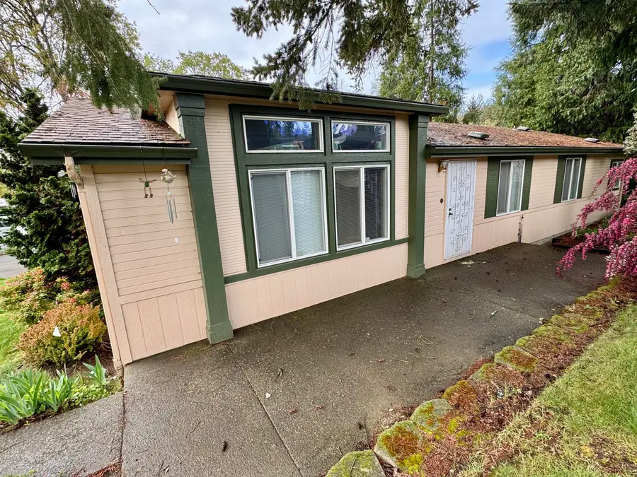 126 NW Wrightwood Circle, Grants Pass, OR 97526 - #3