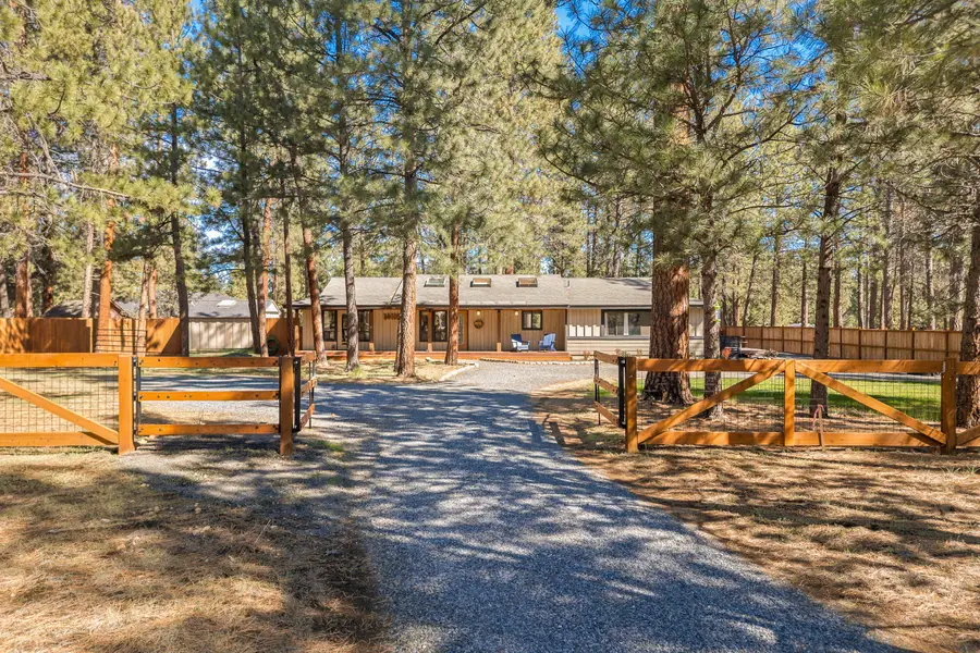 14850 Stagecoach, Sisters, OR 97759 - #2