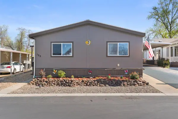 3555 S Pacific Highway #SPC 125, Medford, OR 97501