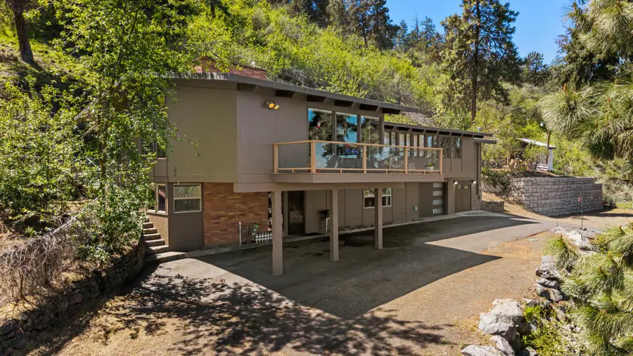 1215 Lakeshore Drive, Klamath Falls, OR 97601 - #3