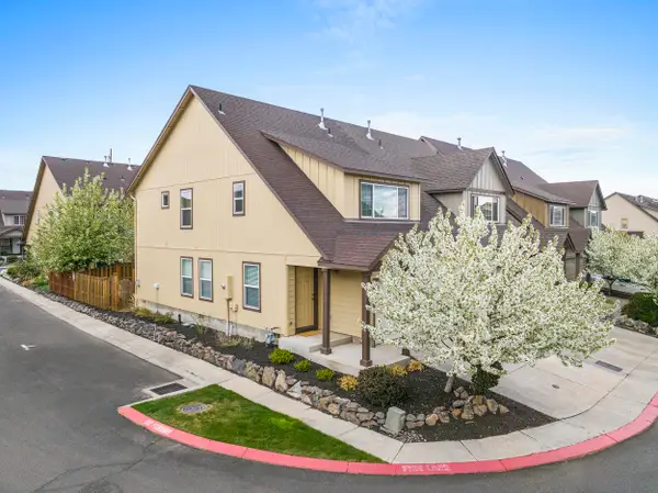 2813 SW Indian Circle, Redmond, OR 97756