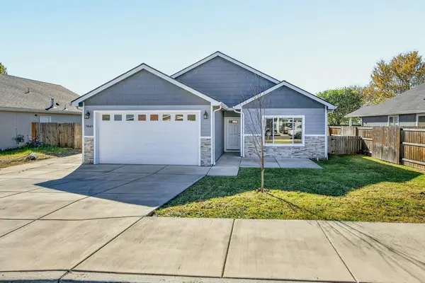 7849 Cadence Lane, White City, OR 97503