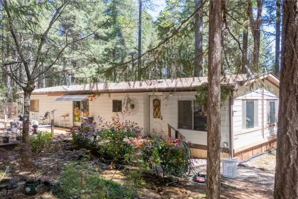 100 Linkhart Drive, Cave Junction, OR 97523