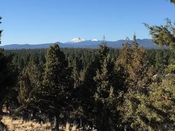 3343 NW Arrowleaf Court #60, Bend, OR 97703
