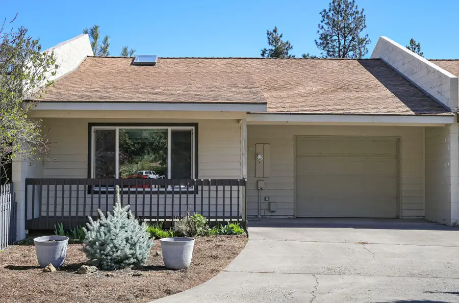 908 SE Stratford Court, Bend, OR 97702 - #2