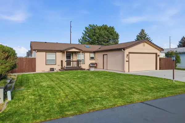 1745 NE 6th Street, Redmond, OR 97756