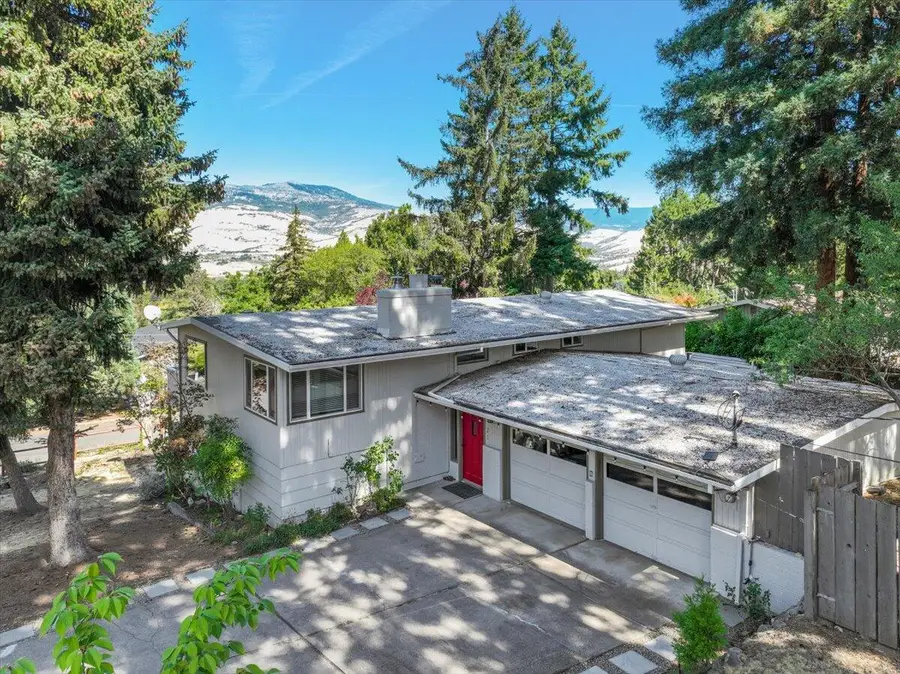 1120 Beswick Way, Ashland, OR 97520 - #2