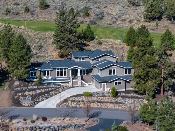 3352 NW Fairway Heights Drive, Bend, OR 97703