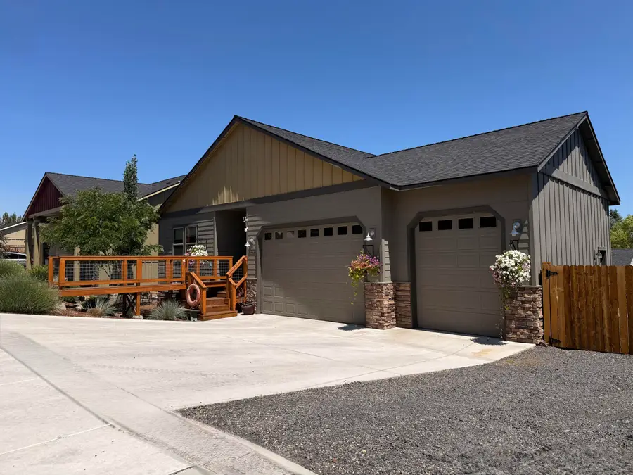 2788 SW 34th Street, Redmond, OR 97756 - #3